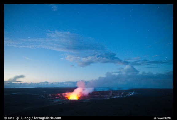 Kilauea Volcano glow from vent. Hawaii Volcanoes National Park (color)