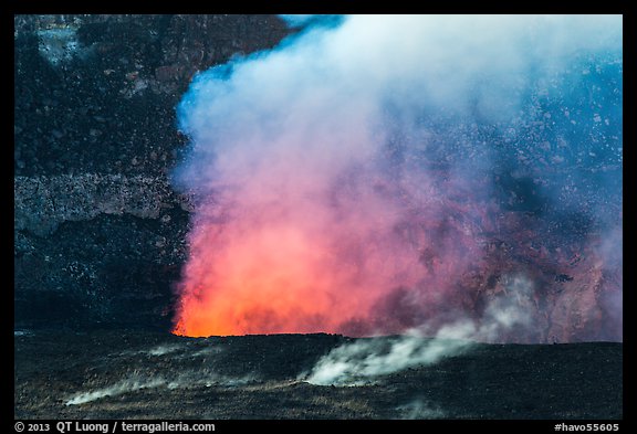 Fumeroles and plume from Halemaumau lava lake. Hawaii Volcanoes National Park, Hawaii, USA.