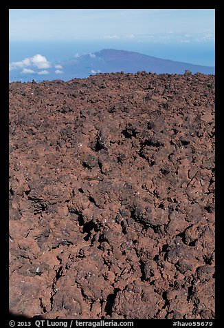 Field of rough aa lava on Mauna Loa summit and Puu Waawaa. Hawaii Volcanoes National Park, Hawaii, USA.
