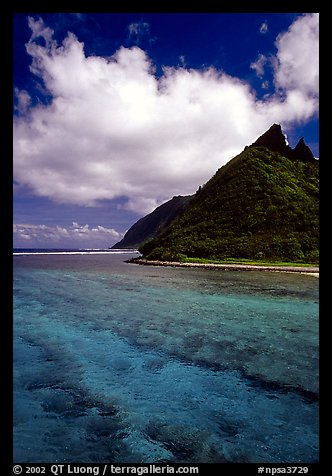 Ofu Island seen from the Asaga Strait. National Park of American Samoa