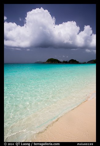 Sand, urquoise waters, and Trunk Cay, Trunk Bay. Virgin Islands National Park (color)