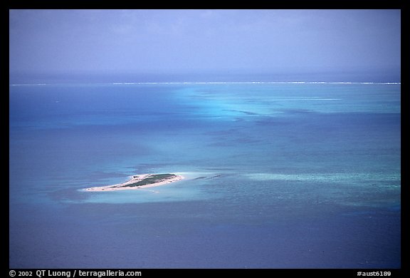 Island. The Great Barrier Reef, Queensland, Australia (color)