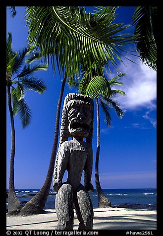 Polynesian idol, Place of Refuge, Puuhonua o Honauau National Historical Park. Big Island, Hawaii, USA