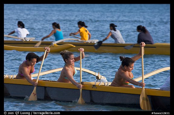 Outriggers canoes during late afternoon practice, Maunalua Bay. Oahu island, Hawaii, USA (color)