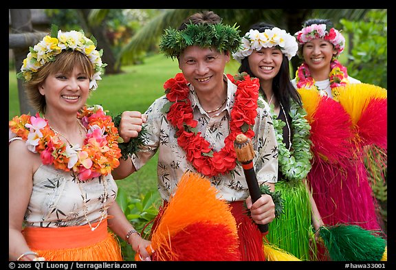 People in Tahitian dress. Polynesian Cultural Center, Oahu island, Hawaii, USA (color)