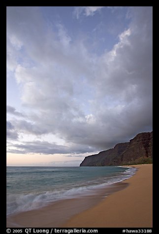 Polihale Beach and Na Pali cliffs,  dusk. Kauai island, Hawaii, USA