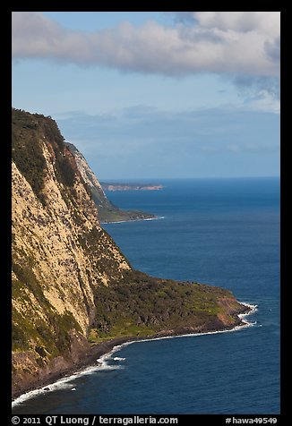 Cliffs near Waipio Valley. Big Island, Hawaii, USA (color)