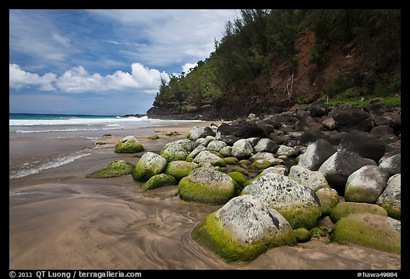 Hanakapiai Beach, Na Pali coast. Kauai island, Hawaii, USA (color)