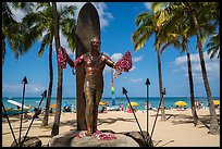 Duke Kahanamoku surfer statue and Waikiki Beach. Waikiki, Honolulu, Oahu island, Hawaii, USA ( color)