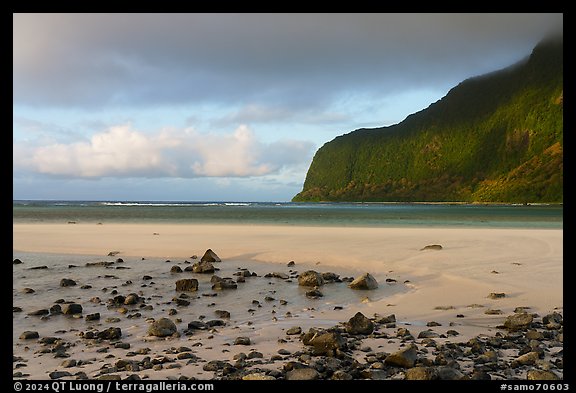 Picture/Photo: Beach on eastern Ofu and Olosega Island. American Samoa