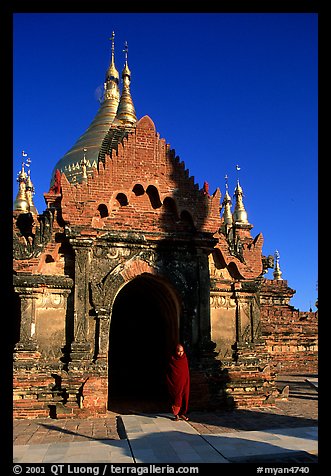 Dhammayazika Paya. Bagan, Myanmar (color)