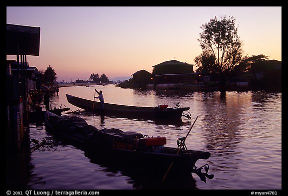 Sunset on the canal at Nyaungshwe. Inle Lake, Myanmar