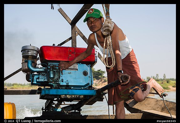 Boatman with one cylinder engine, Ava. Myanmar (color)