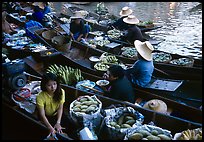 Fruit sellers, floating market. Damonoen Saduak, Thailand (color)