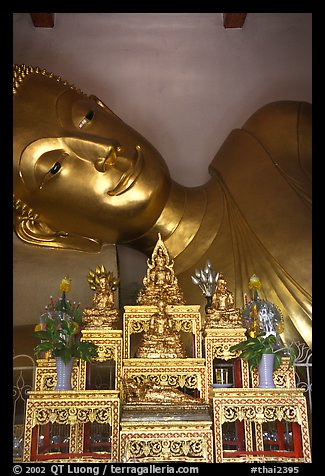 Head of reclining buddha, Phra Pathom Wat. Nakhon Pathom, Thailand (color)
