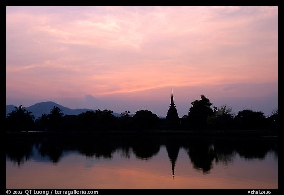 Elegant lines of Wat Si Chum at sunset. Sukothai, Thailand (color)