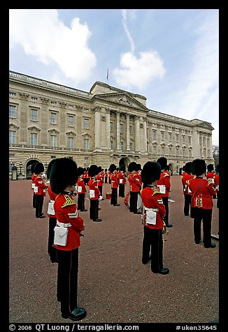 Guards and Buckingham Palace, the changing of the Guard. London, England, United Kingdom (color)