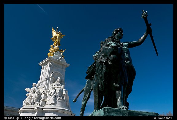 Statues in front of Buckingham Palace. London, England, United Kingdom (color)