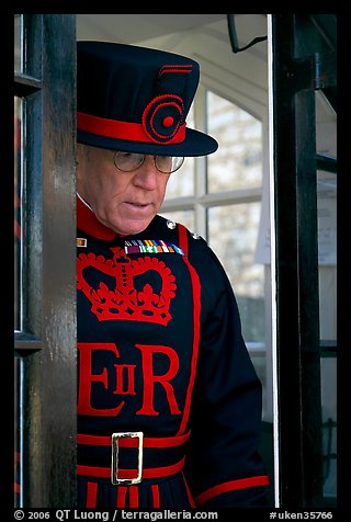 Yeoman Warder (Beefeater), Tower of London. London, England, United Kingdom (color)