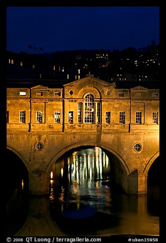 Central section of Pulteney Bridge, covered by shops,  at night. Bath, Somerset, England, United Kingdom