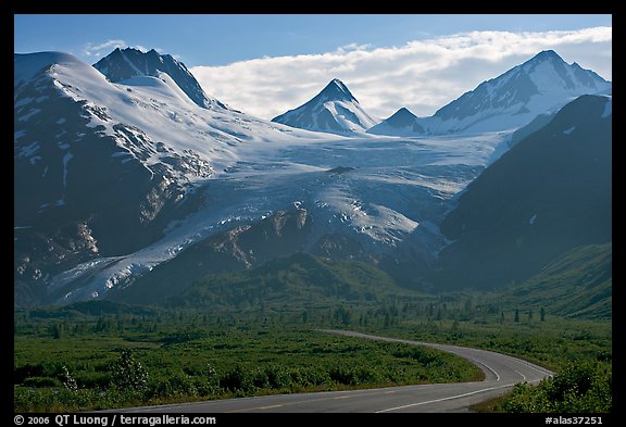 Richardson and Worthington Glacier, afternoon. Alaska, USA (color)