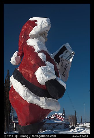 Santa Claus statue and house. North Pole, Alaska, USA