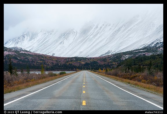 Richardson Highway and Eastern Alaska Range mountains. Alaska, USA (color)