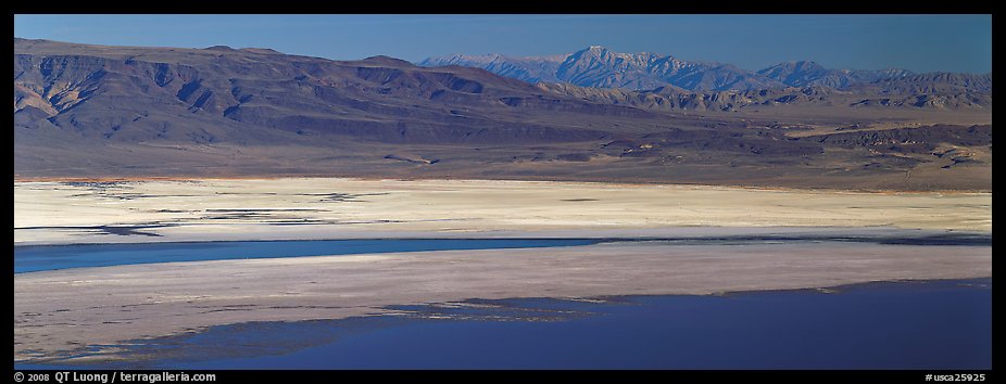 Desert landscape with Owens Lake and mountains. California, USA