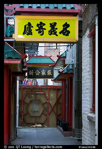 Narrow alley in Chinatown. San Francisco, California, USA (color)