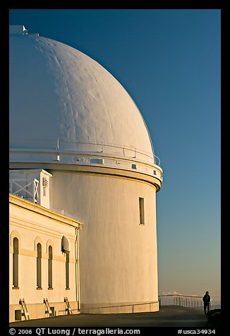 Dome housing the refractive telescope, Lick obervatory. San Jose, California, USA