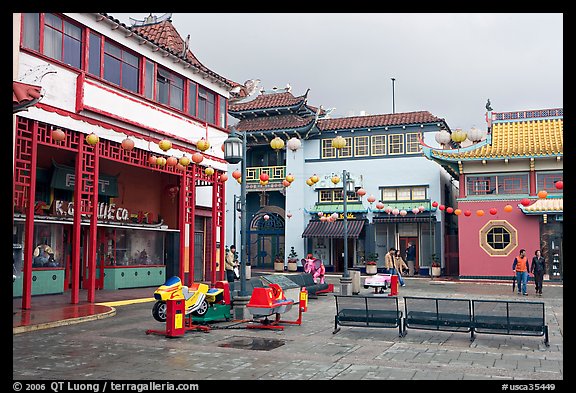 Square, Chinatown. Los Angeles, California, USA (color)