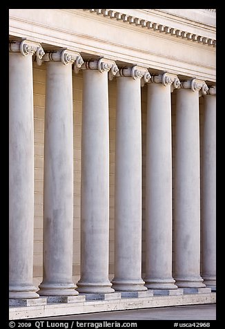 Columns in the forecourt, Legion of Honor, early morning. San Francisco, California, USA (color)