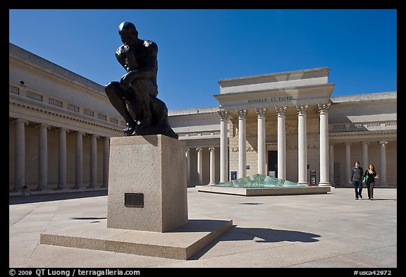 Forecourt of California Palace of the Legion of Honor with The Thinker by Auguste Rodin. San Francisco, California, USA