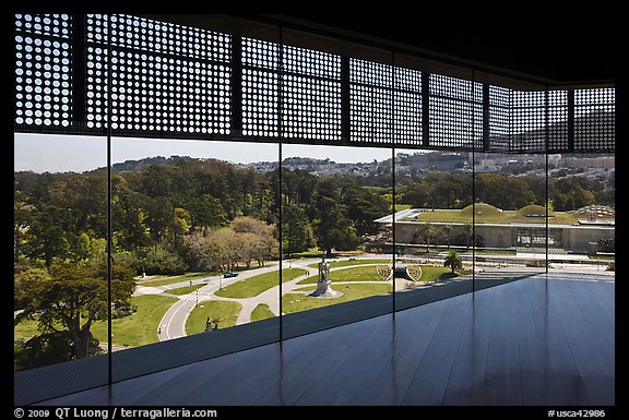 View over California Academy of Sciences building from top of De Young museum. San Francisco, California, USA