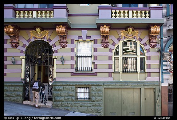 Facade of house on steep street, Haight-Ashbury District. San Francisco, California, USA