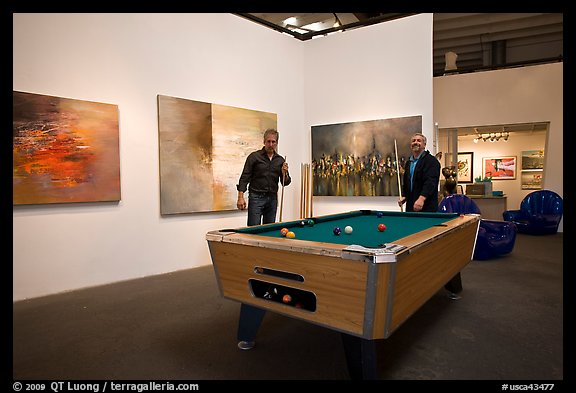 Playing pool inside a contemporary art gallery, Bergamot Station. Santa Monica, Los Angeles, California, USA