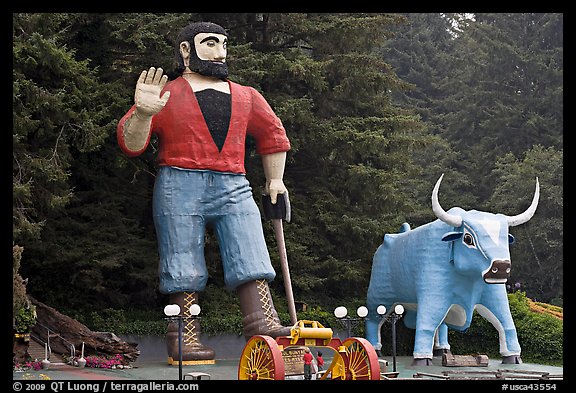 Giant figures of Paul Buyan and cow. California, USA
