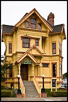 Yellow Victorian house, Eureka. California, USA ( color)