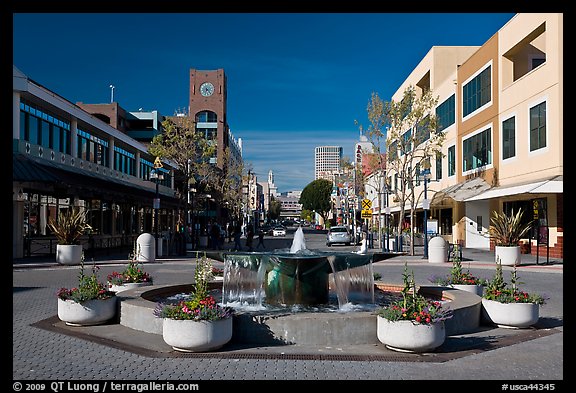 Fountain,. Oakland, California, USA (color)