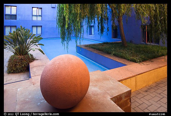 Autrey Zocalo, Schwab Residential Center. Stanford University, California, USA (color)