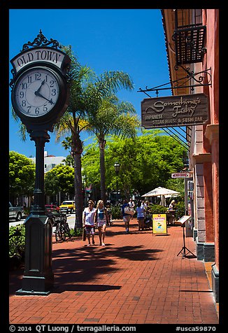 Picture/Photo: Old Town clock, State Street. Santa Barbara, California, USA