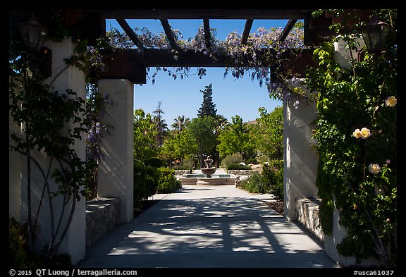 Entrance to memorial garden, Cesar Chavez National Monument, Keene. California, USA
