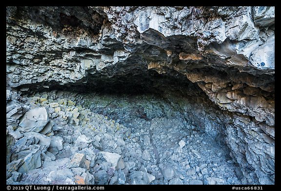 Entrance to Big Painted Cave. Lava Beds National Monument, California, USA (color)