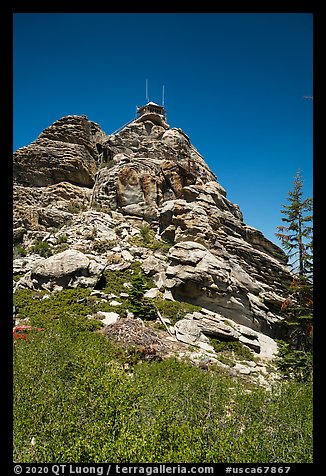 Buck Rock fire lookout, midday. Giant Sequoia National Monument, Sequoia National Forest, California, USA (color)
