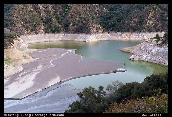 Banks, Moris Reservoir. San Gabriel Mountains National Monument, California, USA (color)