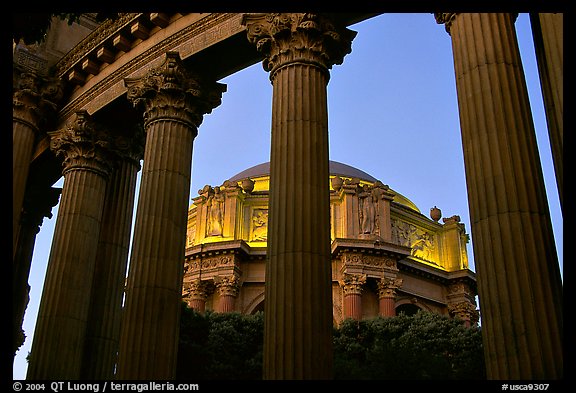 Rotunda seen through peristyle,  the Palace of Fine arts, dusk. San Francisco, California, USA (color)