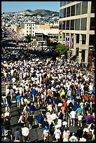 Crowds in the streets during the Bay to Breakers annual race. San Francisco, California, USA ( color)