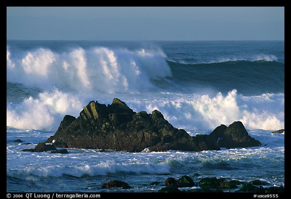 Crashing waves and rocks, Ocean drive. Pacific Grove, California, USA (color)