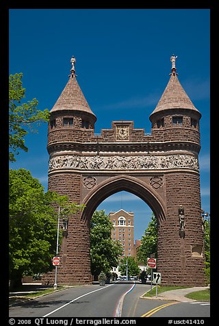Soldiers and Sailors Memorial Arch, first triumphal arch in the United States. Hartford, Connecticut, USA (color)