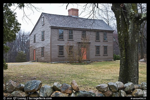 Ebenezer Fiske House in winter, Minute Man National Historical Park. Massachussets, USA (color)